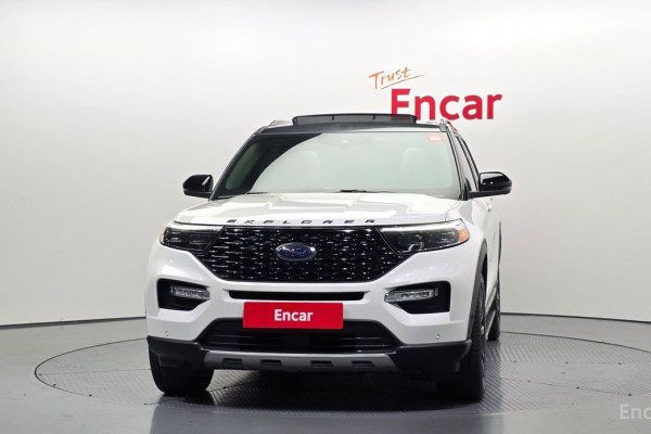 2022 Ford Explorer с пробегом 28 571 км