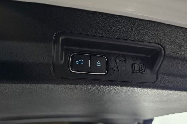 2022 Ford Explorer с пробегом 21 853 км