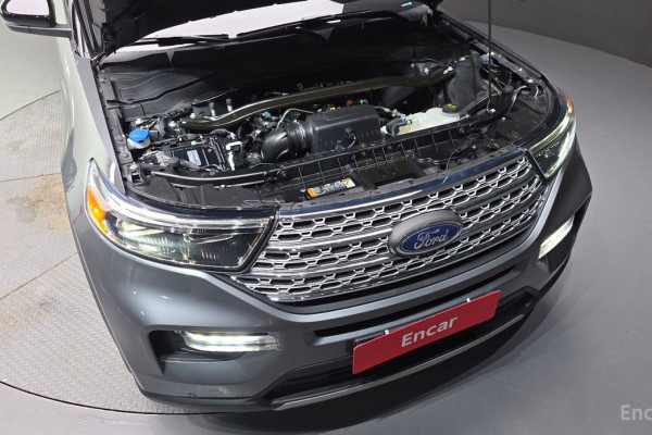 2023 Ford Explorer с пробегом 12 717 км