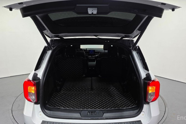 2022 Ford Explorer с пробегом 67 558 км