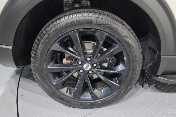 2022 Ford Explorer с пробегом 28 571 км