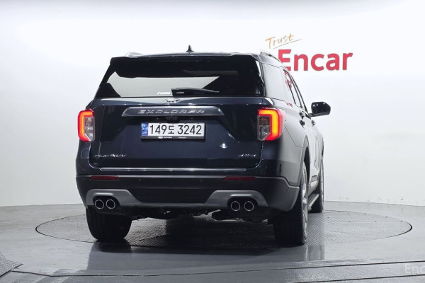 2022 Ford Explorer с пробегом 14 475 км