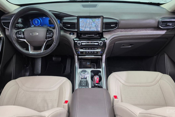 2022 Ford Explorer с пробегом 28 571 км