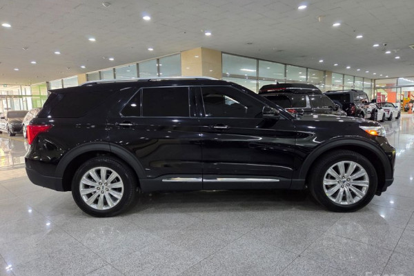 2022 Ford Explorer с пробегом 34 491 км