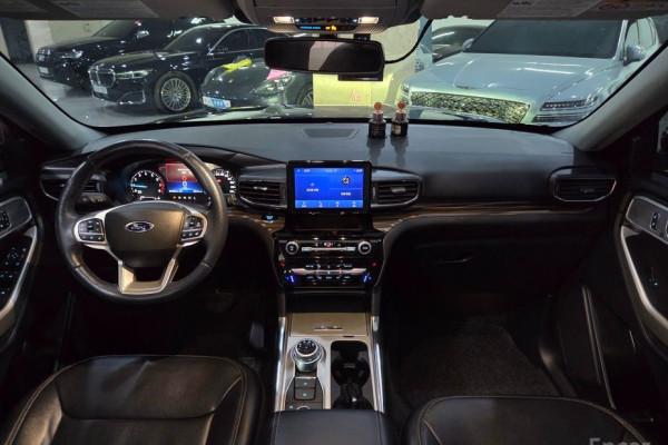 2022 Ford Explorer с пробегом 34 491 км