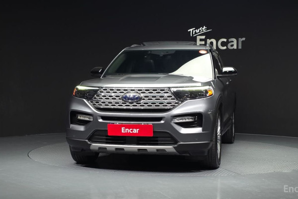 2022 Ford Explorer с пробегом 28 044 км