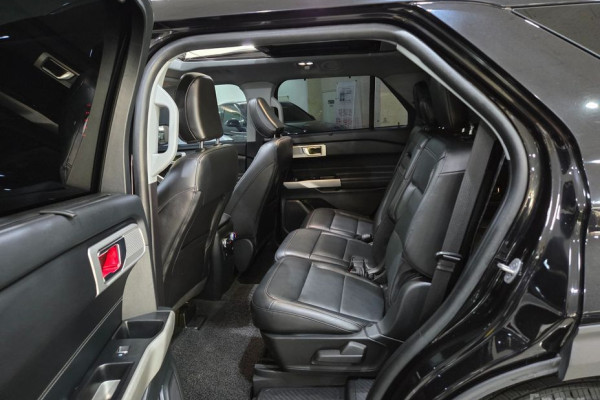 2022 Ford Explorer с пробегом 34 491 км