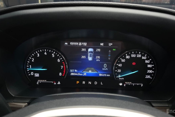 2022 Ford Explorer с пробегом 28 044 км