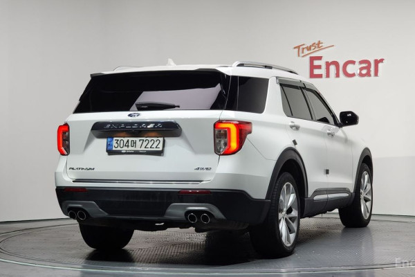 2022 Ford Explorer с пробегом 77 013 км