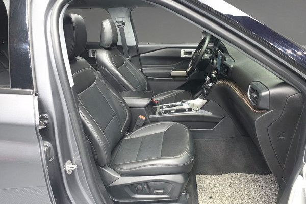 2022 Ford Explorer с пробегом 28 044 км