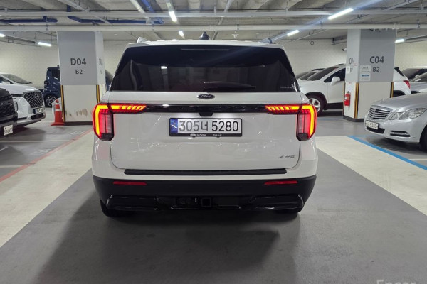 2024 Ford Explorer с пробегом 15 788 км