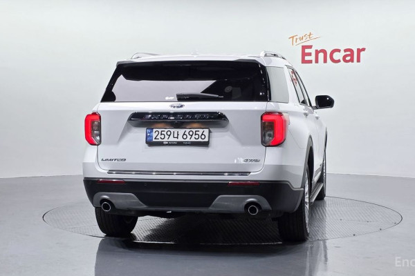 2023 Ford Explorer с пробегом 63 672 км