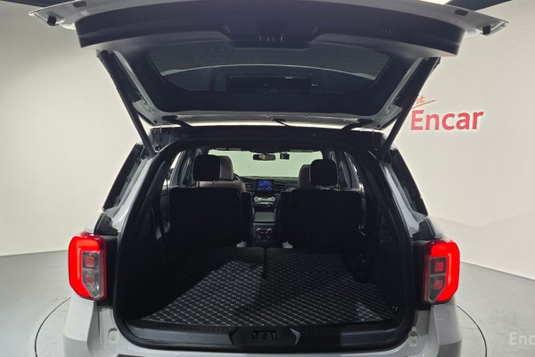 2023 Ford Explorer с пробегом 16 055 км