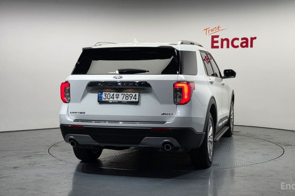 2023 Ford Explorer с пробегом 13 714 км