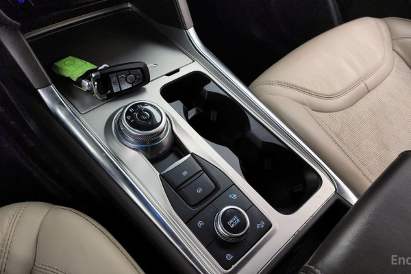 2022 Ford Explorer с пробегом 77 013 км