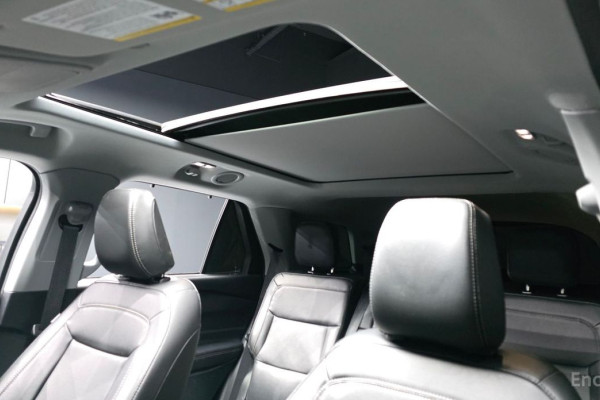 2022 Ford Explorer с пробегом 28 044 км