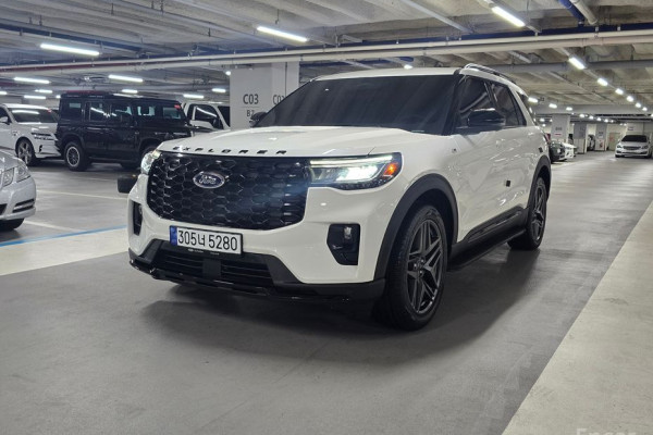 2024 Ford Explorer с пробегом 15 788 км