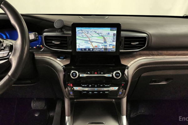 2022 Ford Explorer с пробегом 77 013 км