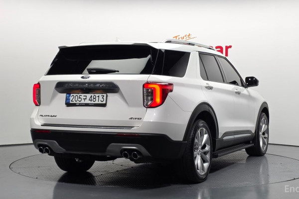 2022 Ford Explorer с пробегом 106 784 км