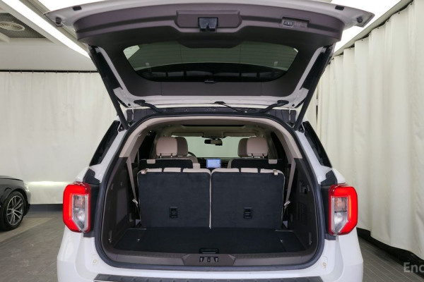 2022 Ford Explorer с пробегом 77 013 км