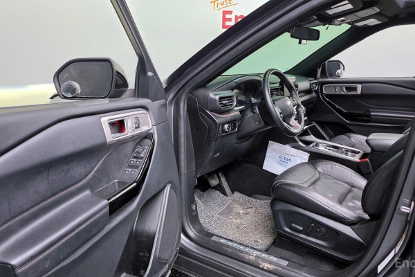 2023 Ford Explorer с пробегом 46 332 км