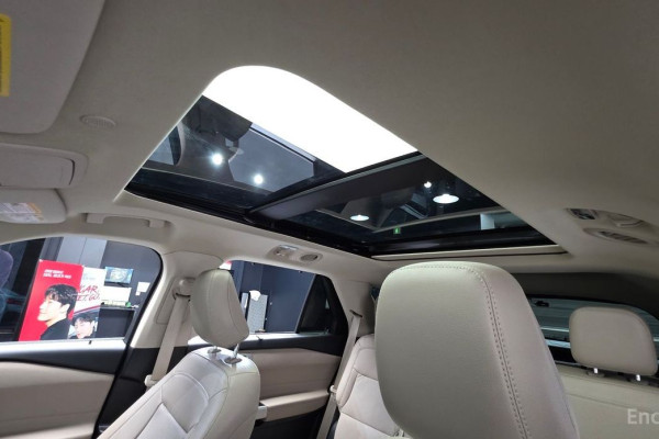 2023 Ford Explorer с пробегом 13 714 км