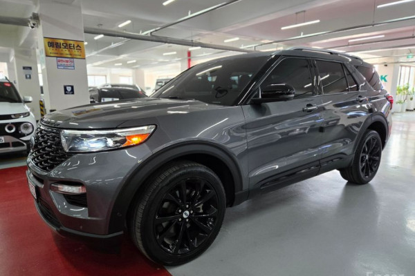 2022 Ford Explorer с пробегом 34 007 км