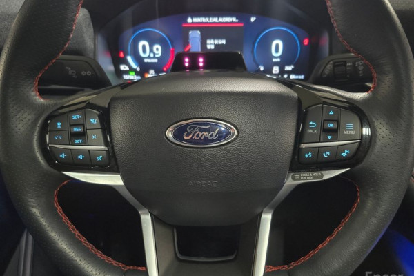 2024 Ford Explorer с пробегом 15 788 км