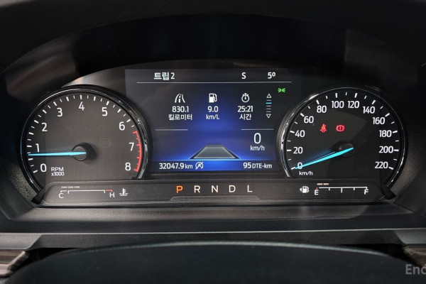 2022 Ford Explorer с пробегом 32 047 км