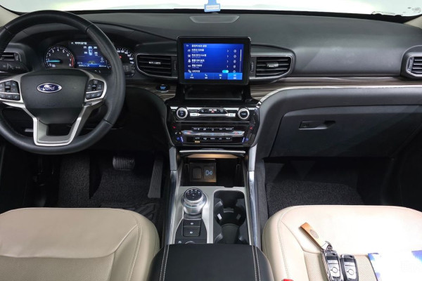 2023 Ford Explorer с пробегом 30 216 км