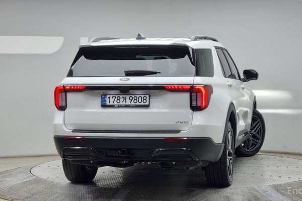 2024 Ford Explorer с пробегом 12 074 км