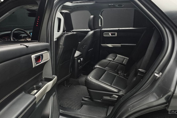 2022 Ford Explorer с пробегом 32 047 км