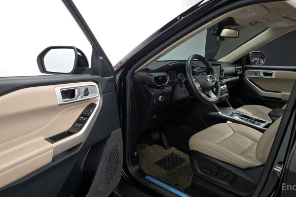 2022 Ford Explorer с пробегом 45 067 км