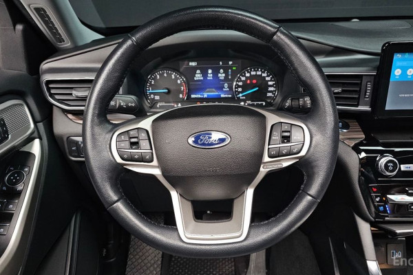 2022 Ford Explorer с пробегом 32 047 км