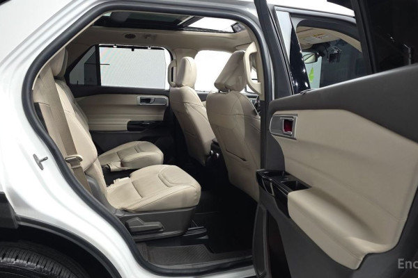 2022 Ford Explorer с пробегом 106 784 км