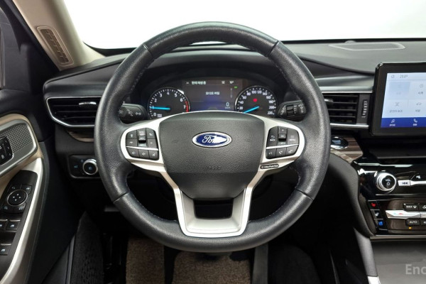 2022 Ford Explorer с пробегом 45 067 км