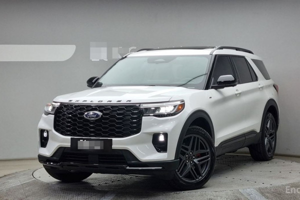 2024 Ford Explorer с пробегом 12 074 км
