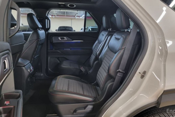 2024 Ford Explorer с пробегом 12 074 км