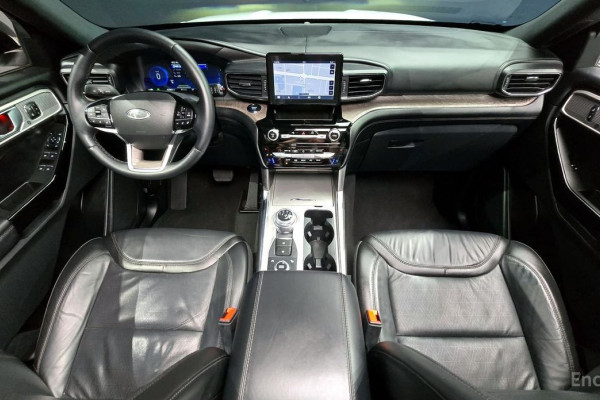 2023 Ford Explorer с пробегом 47 256 км