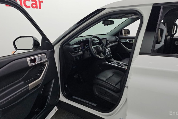 2023 Ford Explorer с пробегом 20 706 км