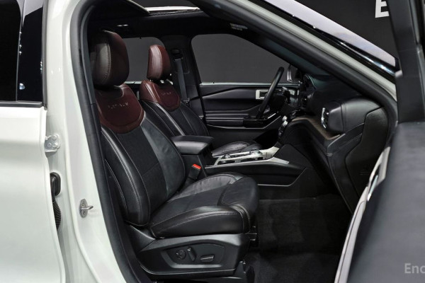 2023 Ford Explorer с пробегом 47 256 км