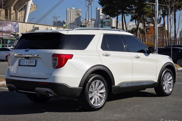 2023 Ford Explorer с пробегом 3 656 км