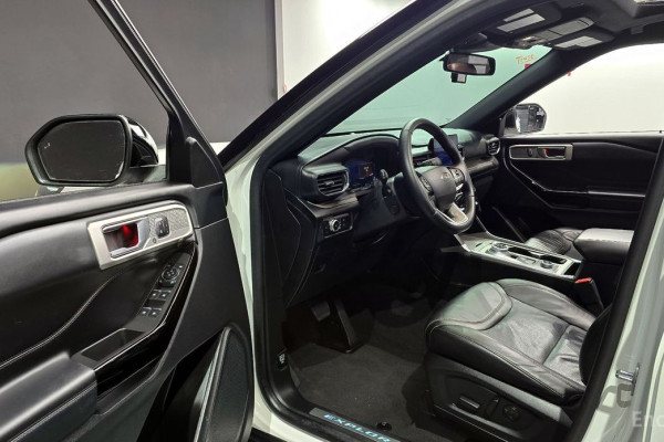 2023 Ford Explorer с пробегом 47 256 км