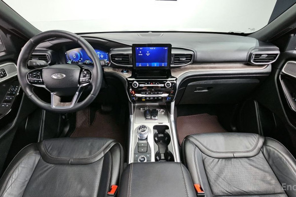 2023 Ford Explorer с пробегом 20 200 км