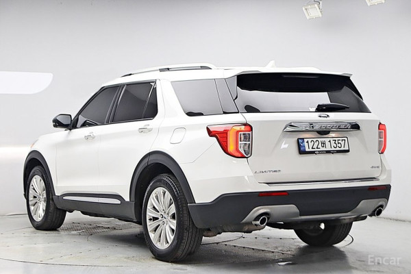 2023 Ford Explorer с пробегом 18 371 км