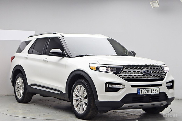 2023 Ford Explorer с пробегом 18 371 км