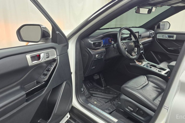 2022 Ford Explorer с пробегом 44 945 км