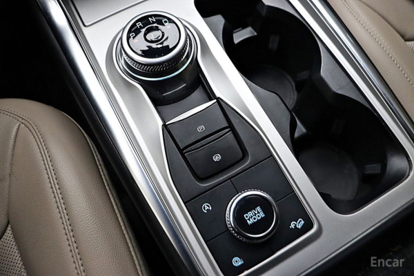 2023 Ford Explorer с пробегом 18 371 км