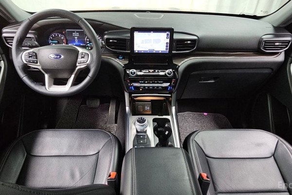 2023 Ford Explorer с пробегом 16 261 км