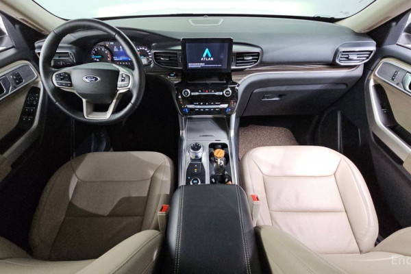 2022 Ford Explorer с пробегом 25 584 км